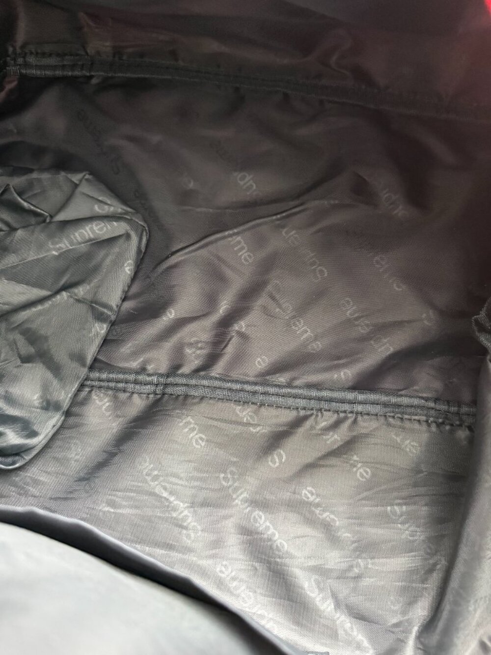 Supreme Red Duffel Bag with White Logo - Picture 4 of 11